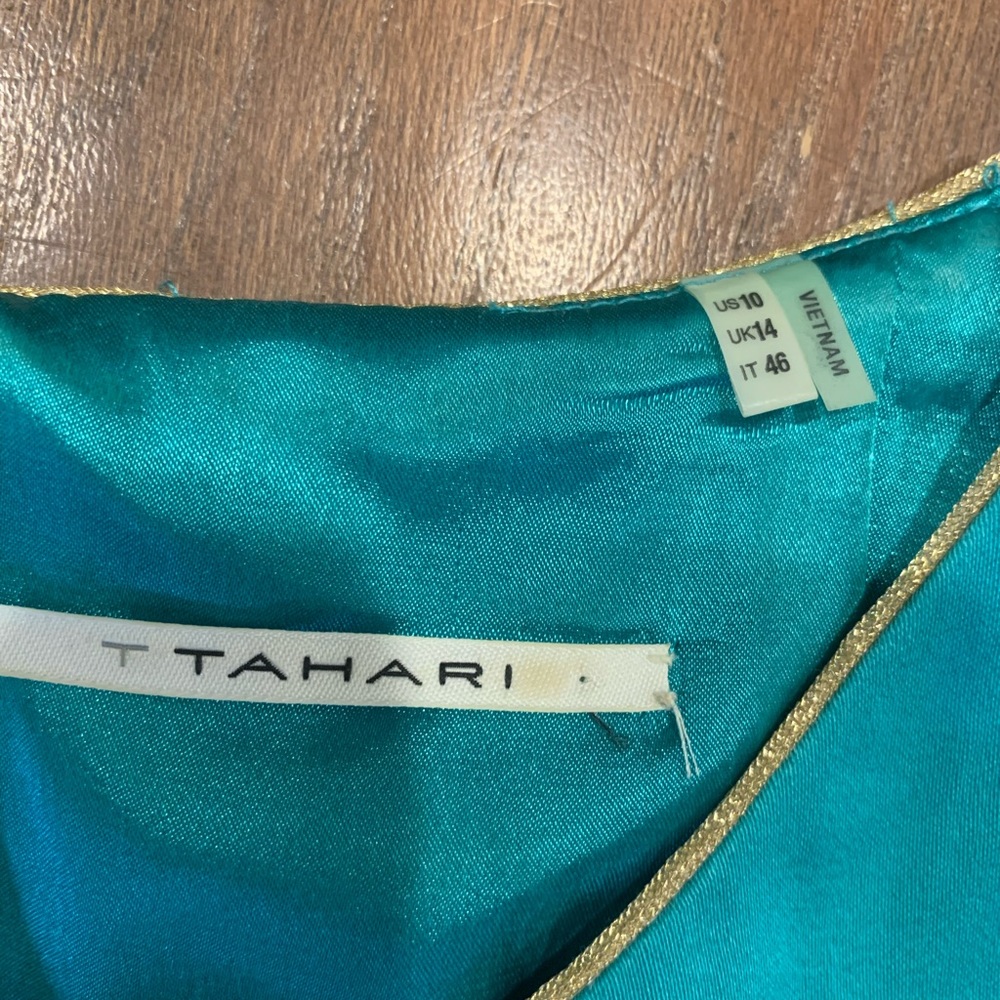 EUC Tahari Turquoise Sleeveless Shift Dress with Gold Piping 10 - Picture 4 of 5